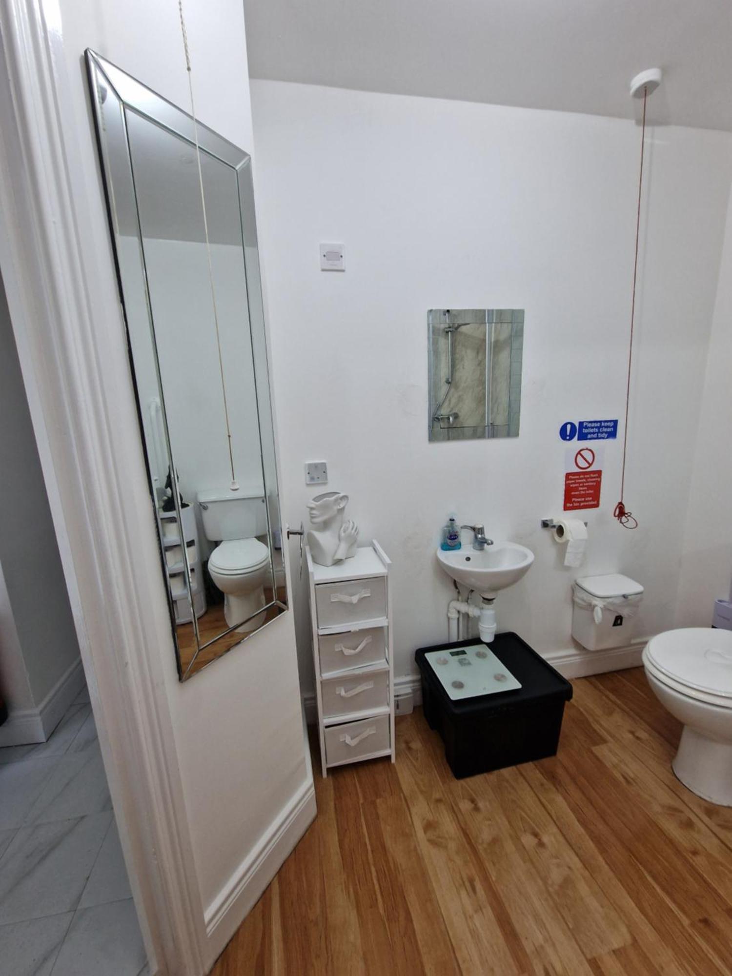 Aunty Katie'S House, Ni Tourist Board Certified & Located On The Main Oldpark Road To Belfast, With Free Continental Breakfast & Free Ultra Fast Sky Internet, Free Sky Sports & Free Sky Cinema, Self-Check In After 10Pm Gmt Hostel Exterior photo