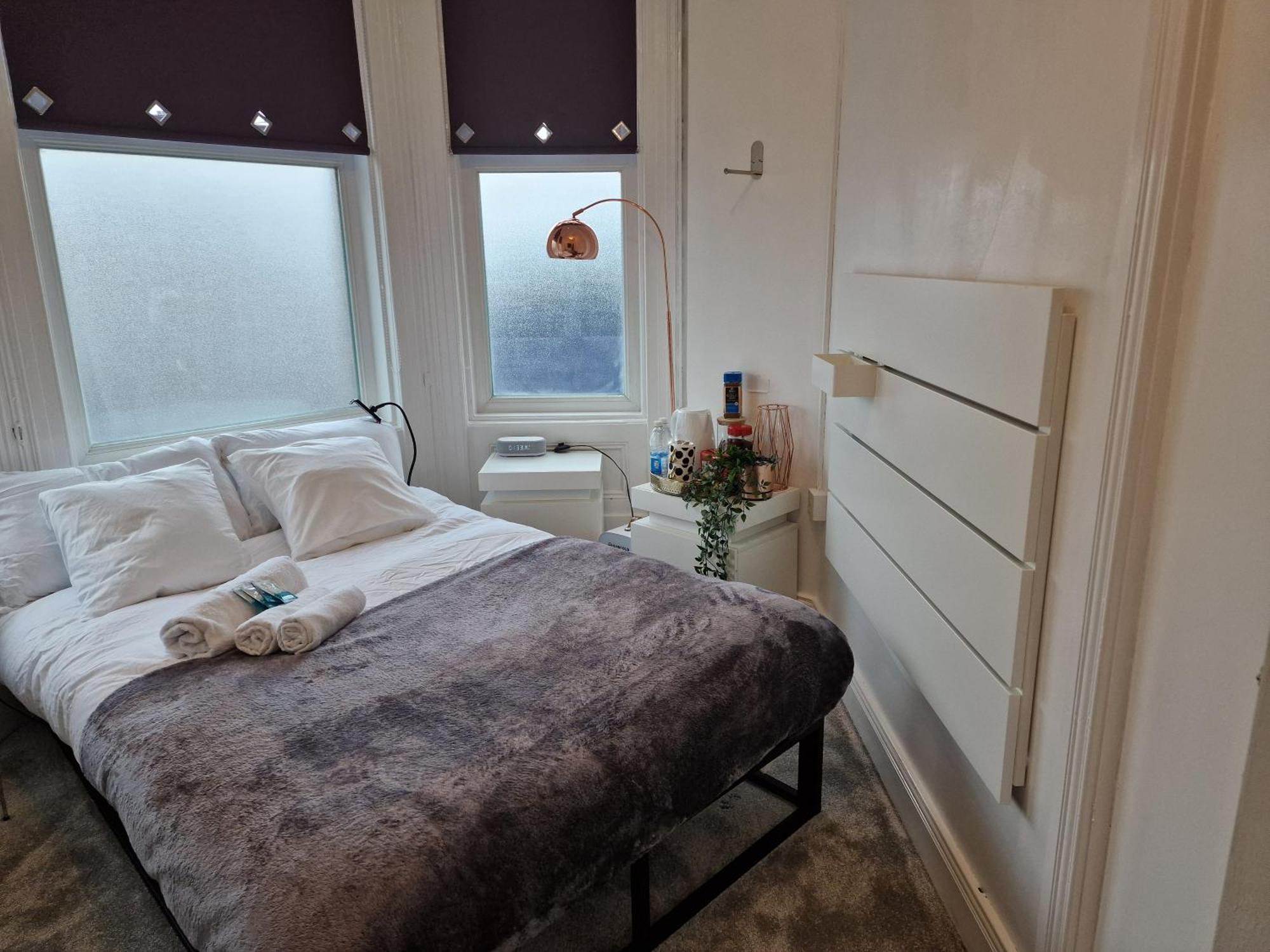 Aunty Katie'S House, Ni Tourist Board Certified & Located On The Main Oldpark Road To Belfast, With Free Continental Breakfast & Free Ultra Fast Sky Internet, Free Sky Sports & Free Sky Cinema, Self-Check In After 10Pm Gmt Hostel Exterior photo
